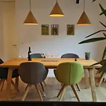 Jurijana - New 4-bedroom Triplex With Sauna & Garden