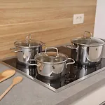 Jurijana - New 4-bedroom Triplex With Sauna & Garden בוהין