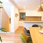 Jurijana - New 4-bedroom Triplex With Sauna & Garden
