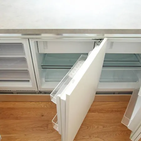 Jurijana - New 4-bedroom Triplex With Sauna & Garden * ボーヒニ