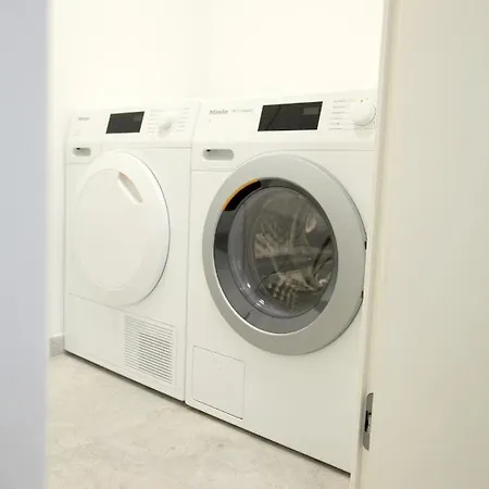 Jurijana - New 4-bedroom Triplex With Sauna & Garden * ボーヒニ