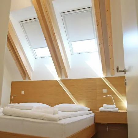 Jurijana - New 4-bedroom Triplex With Sauna & Garden Apartmán *