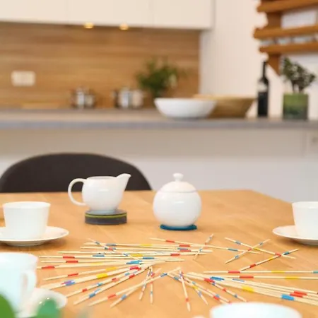 Jurijana - New 4-bedroom Triplex With Sauna & Garden アパート ボーヒニ