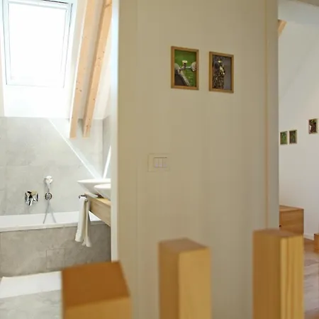 Jurijana - New 4-bedroom Triplex With Sauna & Garden Apartment *