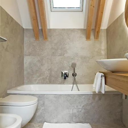 Apartmán Jurijana - New 4-bedroom Triplex With Sauna & Garden
