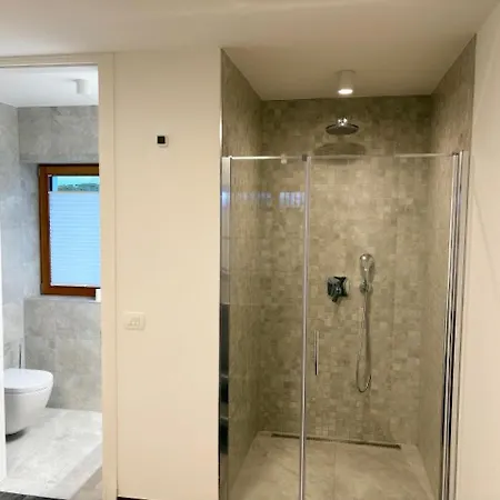 Jurijana - New 4-bedroom Triplex With Sauna & Garden Apartment *