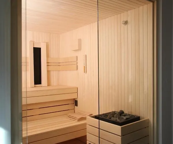 Apartmán Jurijana - New 4-bedroom Triplex With Sauna & Garden