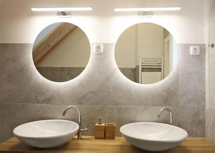 Apartmán Jurijana - New 4-bedroom Triplex With Sauna & Garden *