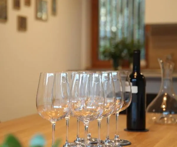 Apartmán Jurijana - New 4-bedroom Triplex With Sauna & Garden Bohinj